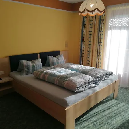 Farm stay Ledererhof Oberlienz